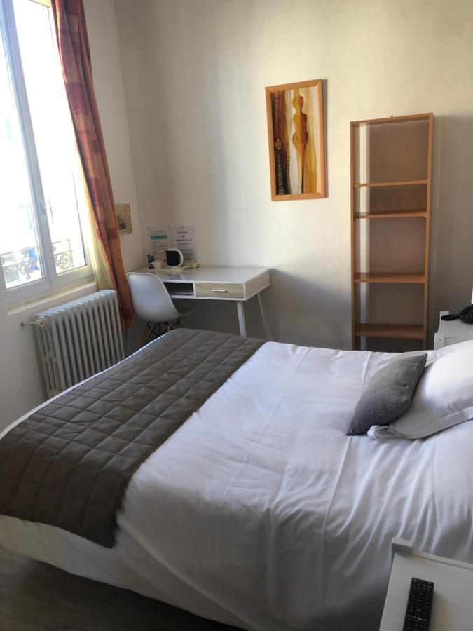 Central Hotel Νιόρ Εξωτερικό φωτογραφία